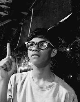 Zahid Muhammad as Ayah Bombom