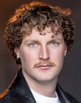 Luke Mulcahy as Todd