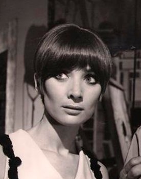 Sonia Bruno as Inés
