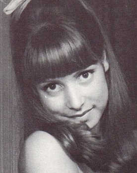 Maria Frost as Linda Leigh