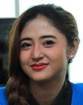 Dewi Persik