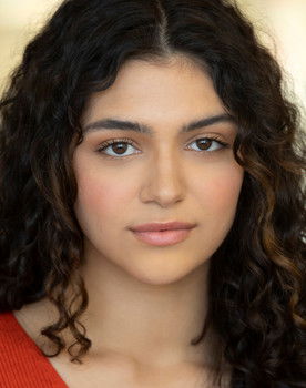 Ana Nicolle Chavez as Olivia