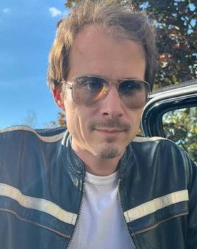 Charls Carroll as Sam Archer