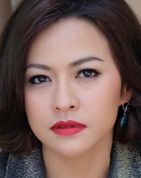 Arisara Wongchalee as (segment "Flowers in a Pile of Rubbish")