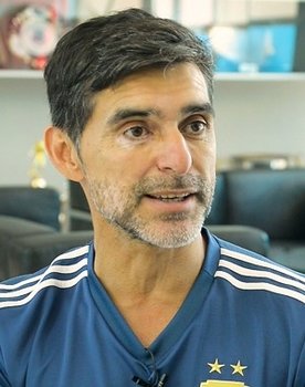 Roberto Ayala as Self