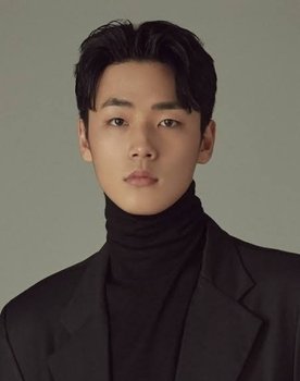 Lee Min-jae as Jung Eun Ho