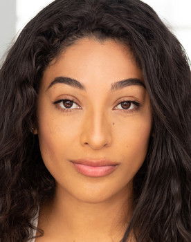 Brittney Bell as Cassie