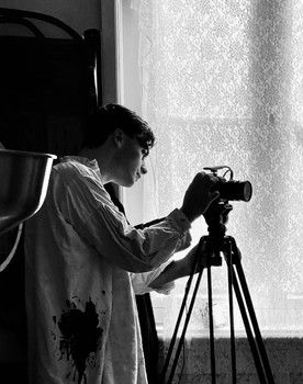 Andreas van Riet as Gregor Samsa