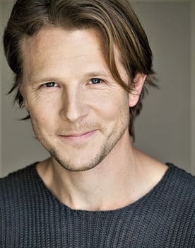 Shane Johnson as Scott
