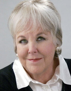 Mary Jo Catlett as Harriett Crabbe