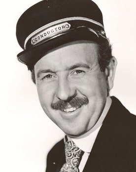 Charles Arnt as Policeman (uncredited)