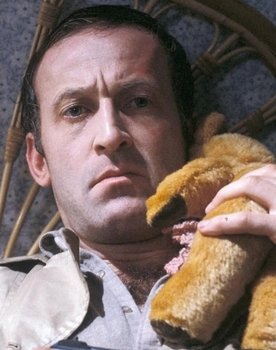 Bob Peck as 