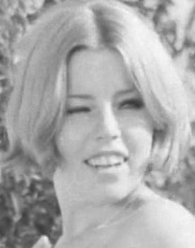 Karen Thomas as Dolly (uncredited)