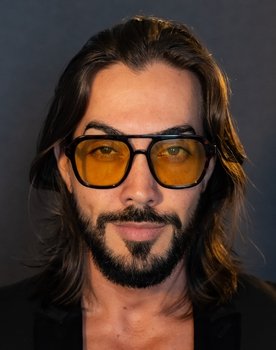 Arthur Costa as Amazonian