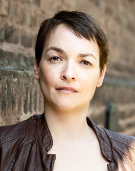 Cosima Alexandra Ertl as Detective Meyer