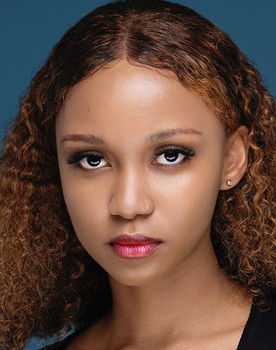 Préscilia Ahoué as Young Giselle