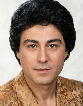 Vahdet Vural as Vahdet