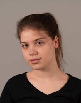 Ariana Parr as Sarah