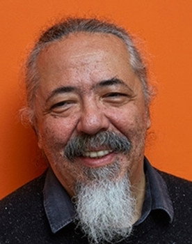 Ömer Ahunbay as Muzisyen