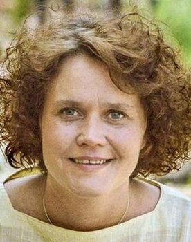 Miisa Lindén as Riitta Vanhanen