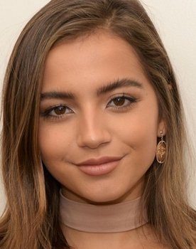 Isabela Merced Photo
