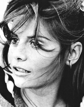 Silvia Dionisio as Lara