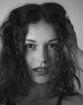 Raia Schnaider as 