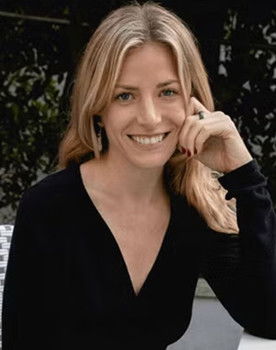 Allie Schulz as Beth / Paola