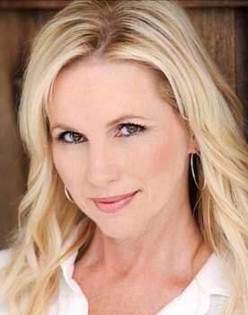 Suzanne Sena as Barbara