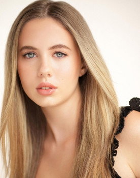 Eden Summer Gilmore as Kay
