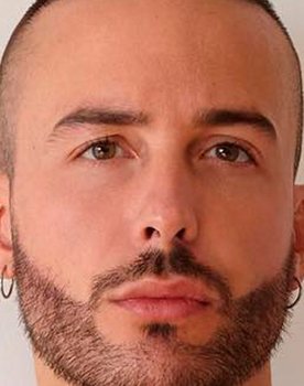 Alejandro Pérez as Concursante