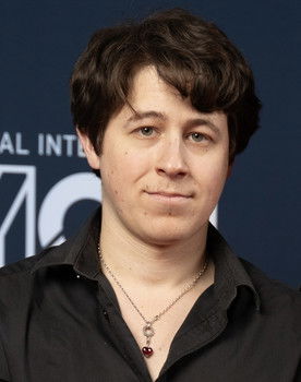 Adrien Caulier as Figurant au cinéma 3