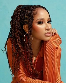 Adesua Etomi-Wellington as Kamsi