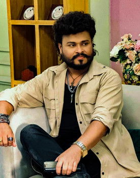 Munna Khan as Hero- Badsha