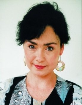 Éva Szerencsi