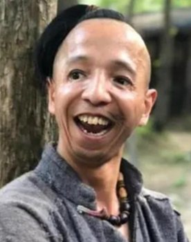 Zhang Fengjun as Pirate Leader