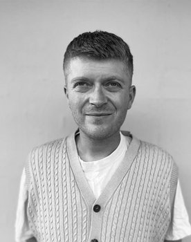 Rasmus Wallbridge as Vært