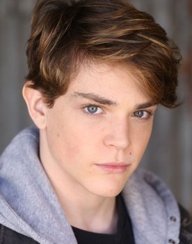 Hunter Wenzel as Tate