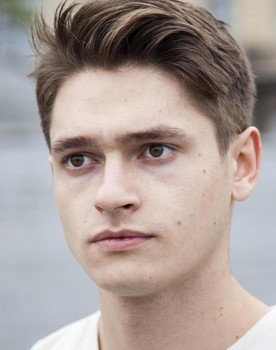 Євген Лісничий as 