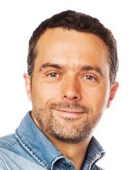 Albert Fàbrega as Himself