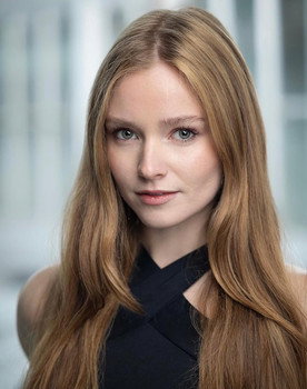 Chloë MacLeod as Rachel Stanford