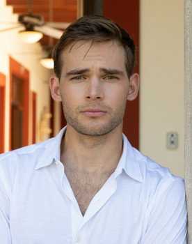 Aleksandr Grankov as Self - Bachelor