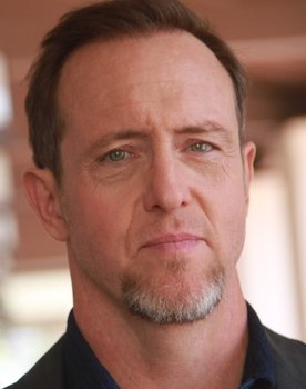 Cooper Thornton as Minister Thompkins