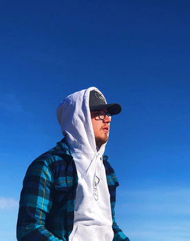 Matt Schuchard as Jake Reynolds