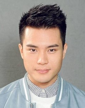 Andrew Chan as Lung Ging-fung