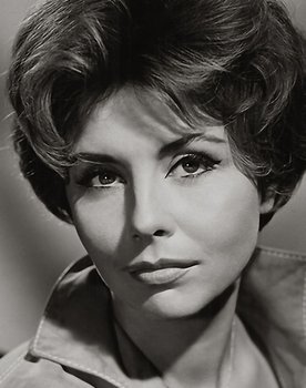 Sonja Ziemann as Giovanna