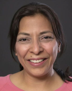 Füsun Kokucu as (İlkay Gün Seslendirmesi)