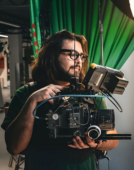 Davide Giarletti as Marco