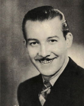 Juan José Martínez Casado as Fernando Molina