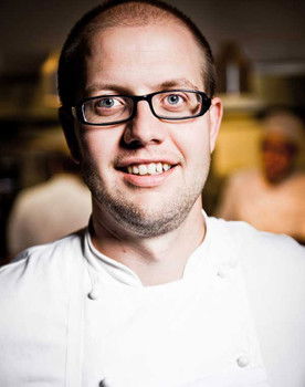 Daniel Lindeberg as Self